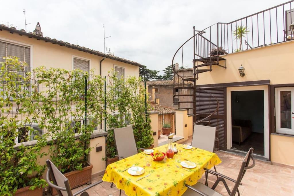 ローマFrangipane 31 Monti Terraceアパートメント エクステリア 写真